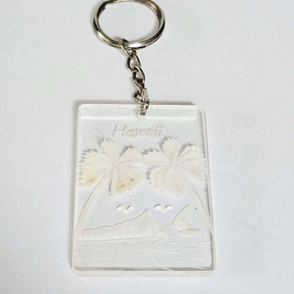 Vintage‎ Hawaii Keychain Clear Etched Acrylic Palm Trees Sailboat Retro Souvenir